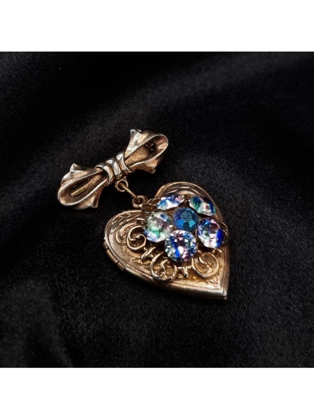 Vintage Heart Locket Brooch With Rhinestones & Bow Design